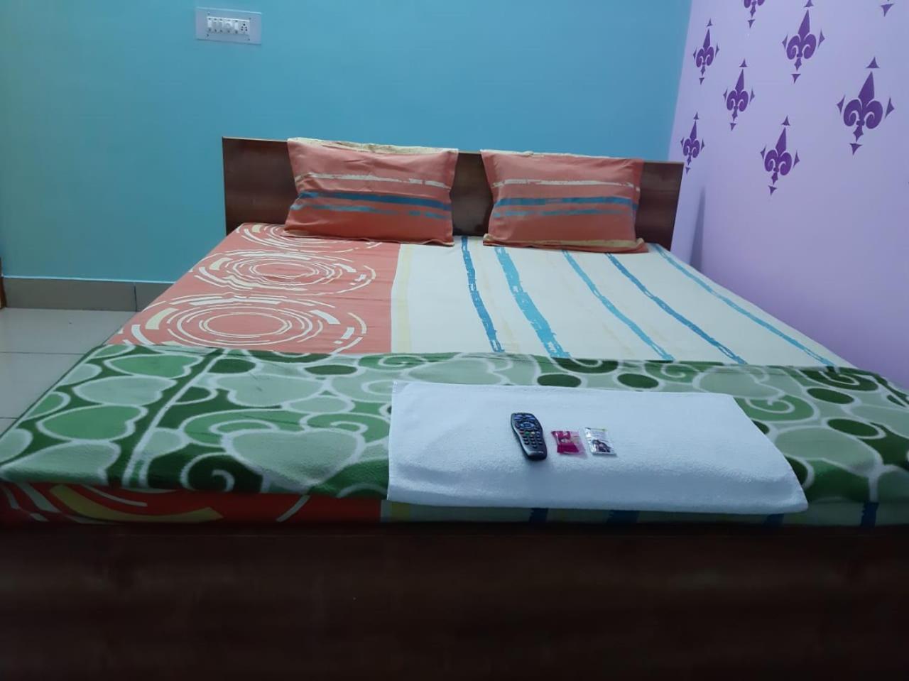 Goroomgo Gokul Anand Bhawan Puri
