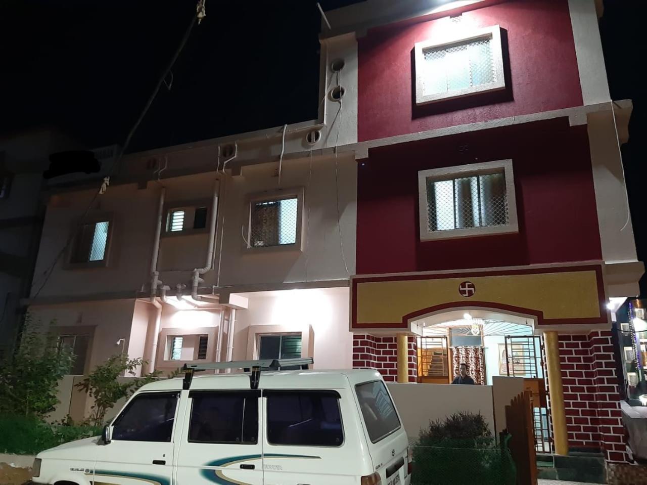 Goroomgo Gokul Anand Bhawan *